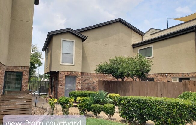 6723 EASTRIDGE DR