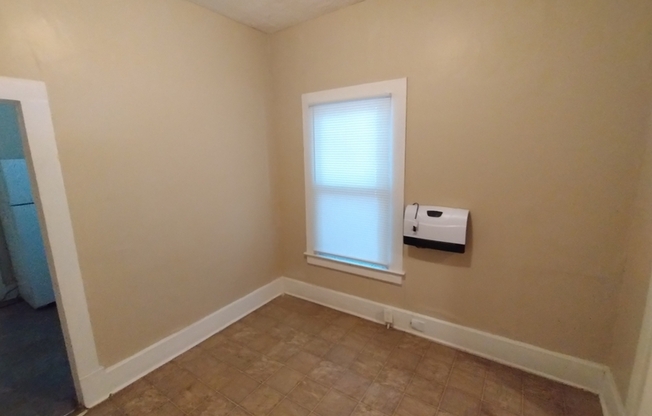 237 W 40 ST