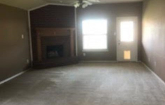 3 beds, 2 baths, $2,100