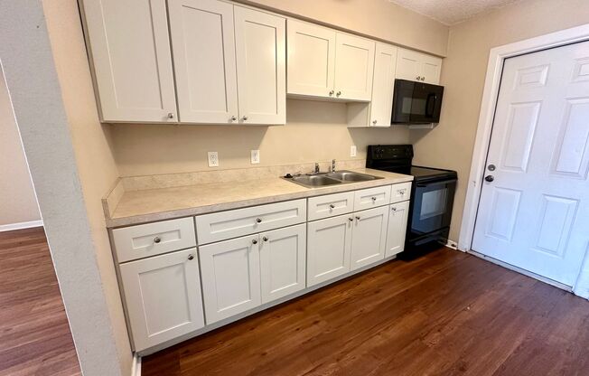 1109 - 1111 Old South Drive