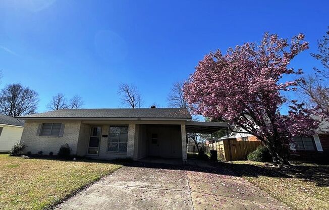 Bossier City LA 4 bed 3 bath for lease | Shady Grove Subd 71112 | $1800/month | 318-747-3117