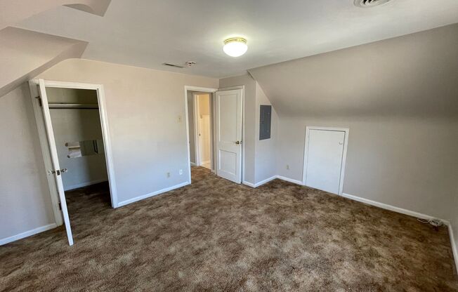 2 beds, 1 bath, $750