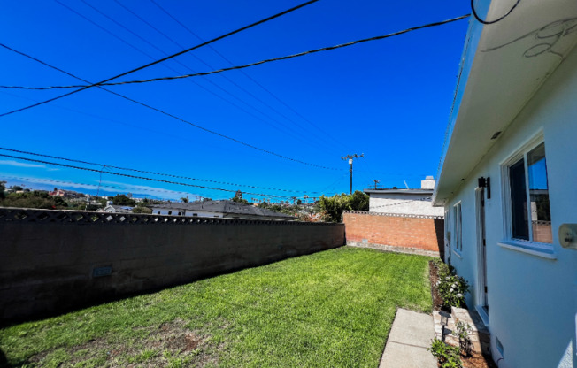 1310 CURTIS AVE