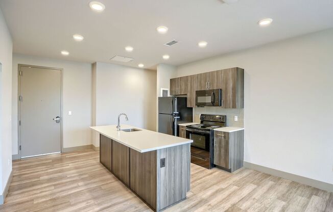 4 beds, 4 baths, 1,094 sqft, $2,900, Unit 202