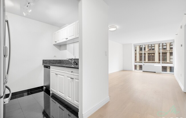 1 bed, 1 bath, $6,000, Unit 526