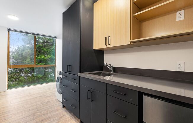 Studio, 1 bath, 187 sqft, $915, Unit 212
