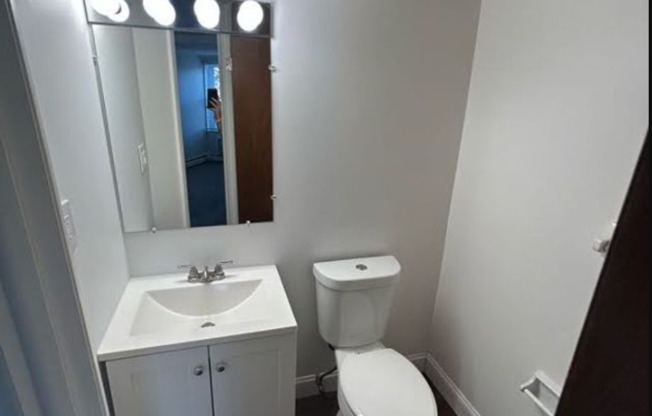 2 beds, 1.5 baths, 980 sqft, $1,525, Unit 1011