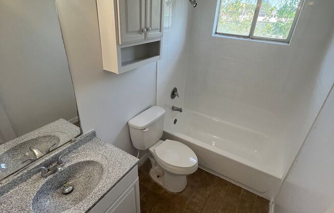 2 beds, 1 bath, $1,400