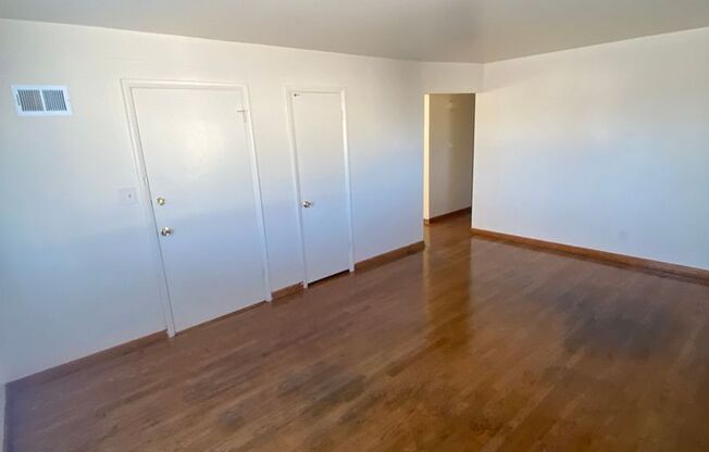 5721 N. 90th St.
