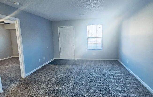 3 beds, 2 baths, 1,200 sqft, $1,395, Unit 1612