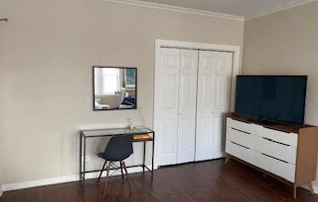 Studio, 1 bath, 400 sqft, $875, Unit 507