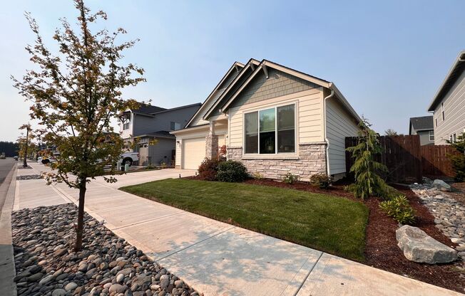 Gorgeous 5 Bedroom in Battle Ground!
