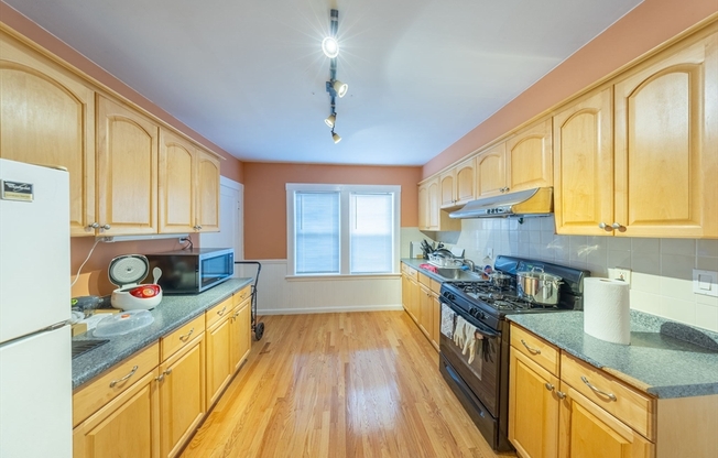 99 GLENVILLE AVE