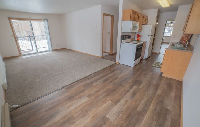 2 beds, 1 bath, 830 sqft, $780, Unit 2502-301