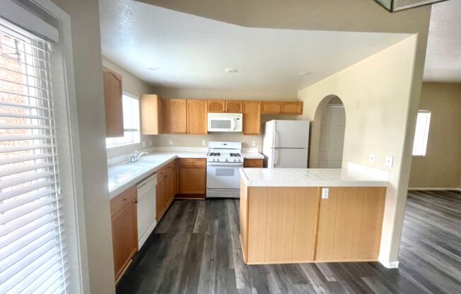 GATED SUMMERLIN CONDO!!