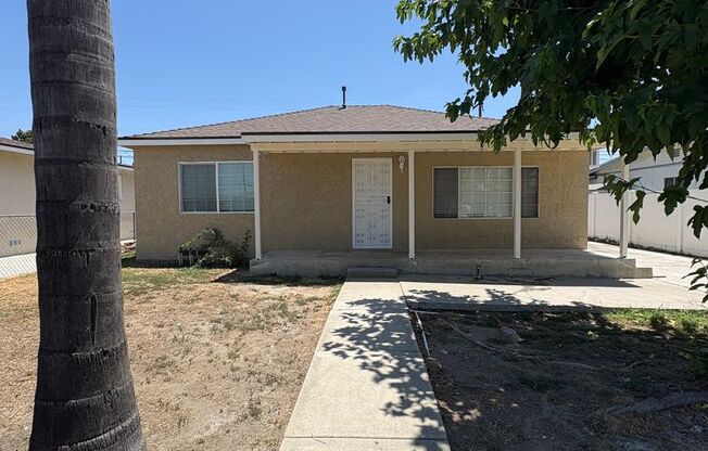 Gorgeous Remodeled 4 bedrooms 2 Bathroom.