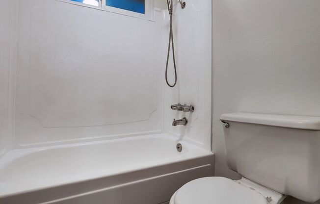 Studio, 1 bath, 404 sqft, $1,795, Unit 29-D