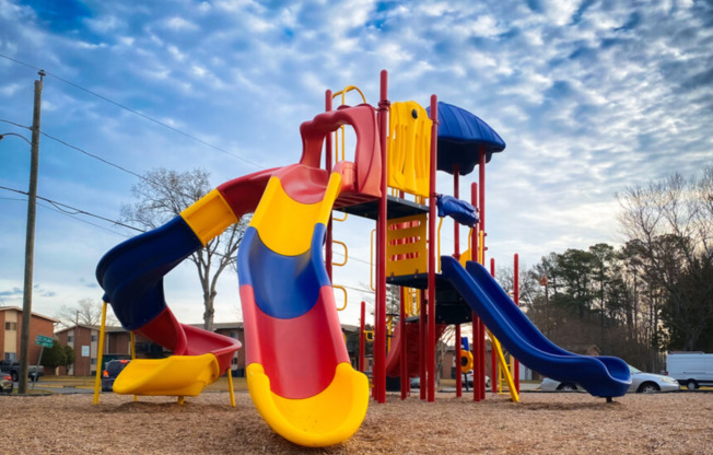 2 beds, 1 bath, 900 sqft, $1,049, Unit 361-21-7A