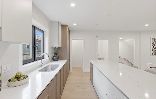 3 beds, 3.5 baths, 2,829 sqft, $7,500, Unit 3