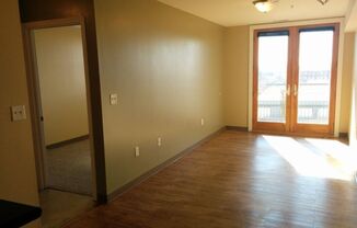 1 bed, 1 bath, $630, Unit 001