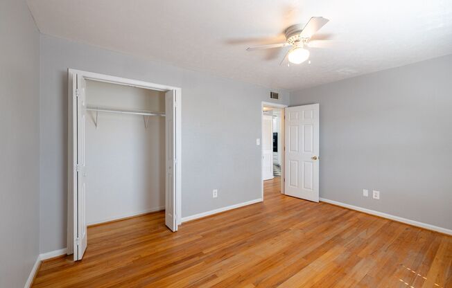 2 beds, 1 bath, $1,355.95, Unit 10