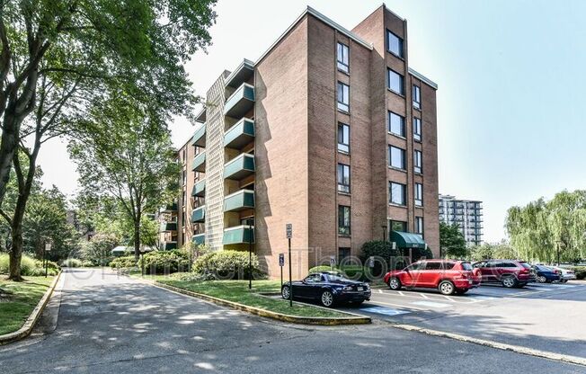 6147 Leesburg Pike