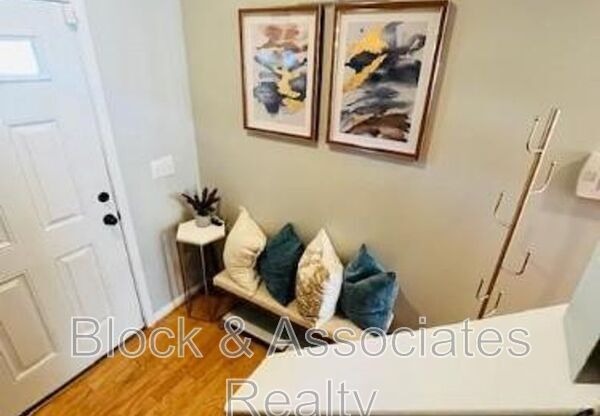 542 WRITERS WAY