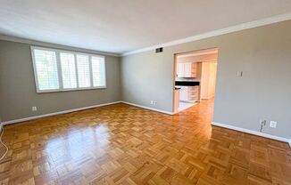 4225 N Henderson Rd. #201