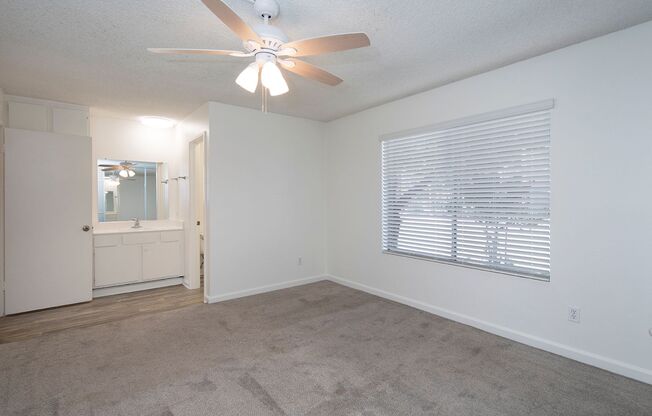 1 bed, 1 bath, 574 sqft, $1,695, Unit 01