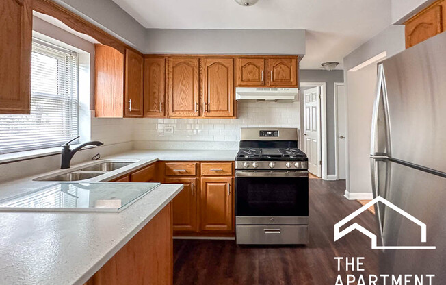 3835 N NARRAGANSETT