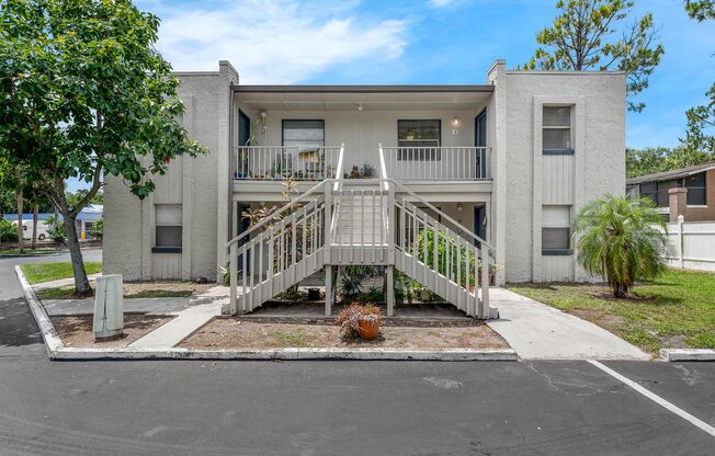 1BD/1BA Apartment off Curry Ford in Henley Park Apartments!