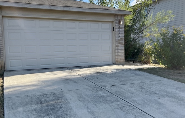 8007 Misty Bluff