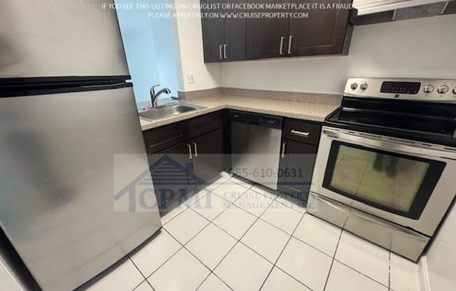 2 beds, 1 bath, 896 sqft, $1,925, Unit C406