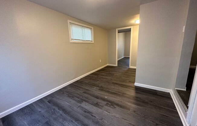 2 beds, 1 bath, $1,100