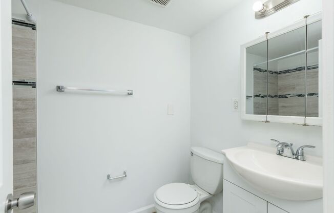 1 bed, 1.5 baths, 1,274 sqft, $1,795, Unit 1429-1