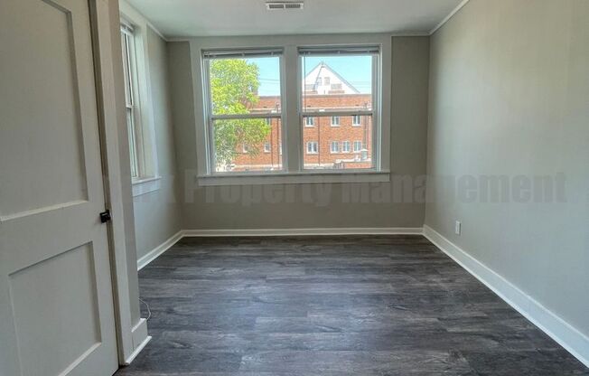 Studio, 1 bath, 450 sqft, $650, Unit 306