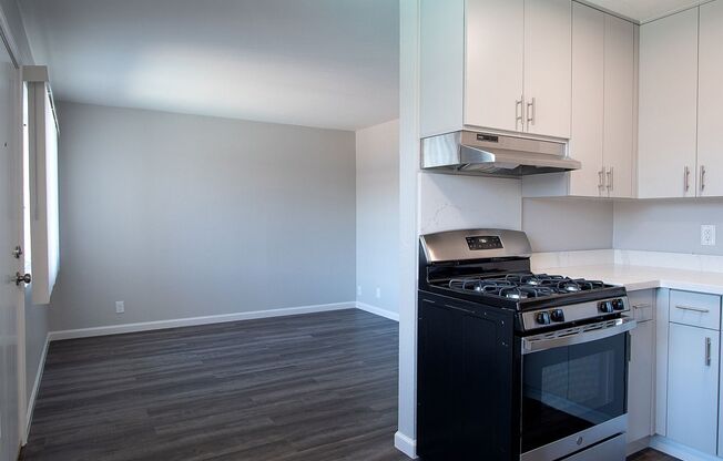 1 bed, 1 bath, 453 sqft, $2,150, Unit 014