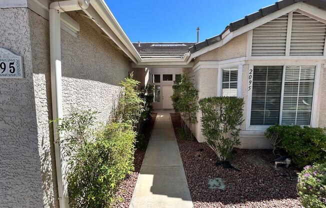 SINGLE STORY HOME IN HENDERSON!