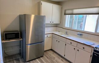 1 bed, 1 bath, 556 sqft, $1,300, Unit #102