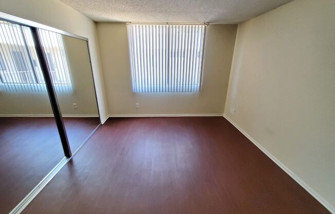 1 bed, 1 bath, 700 sqft, $1,995, Unit 211