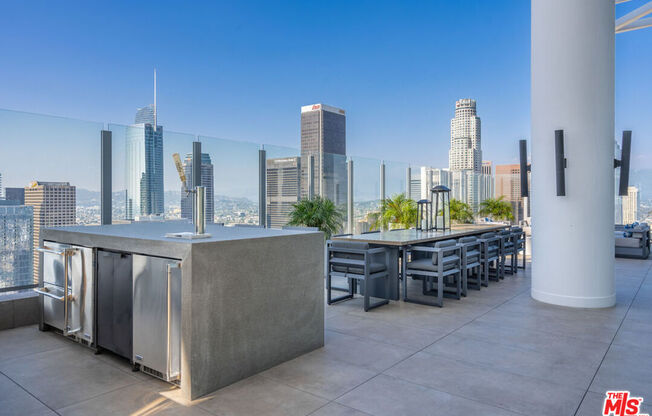 6 beds, 9.5 baths, 19,313 sqft, $80,000, Unit PH