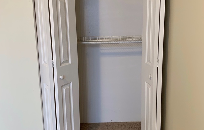 2 beds, 1 bath, 900 sqft, $1,521, Unit 301
