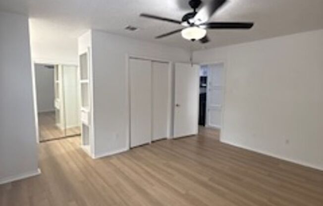 2 beds, 2 baths, 989 sqft, $1,695, Unit 11601B