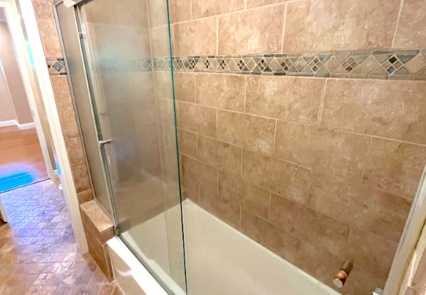 2 beds, 1.5 baths, 950 sqft, $4,195