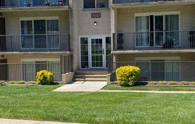 1 bed, 1 bath, 800 sqft, $1,525, Unit 3410 #103