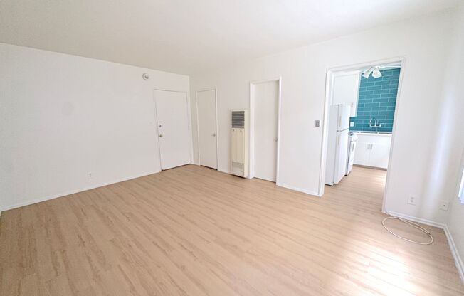 Studio, 1 bath, 375 sqft, $1,975, Unit 105