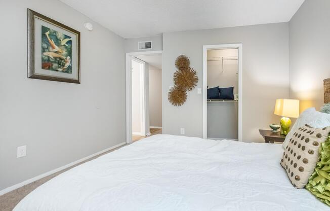 2 beds, 2 baths, 978 sqft, $1,375
