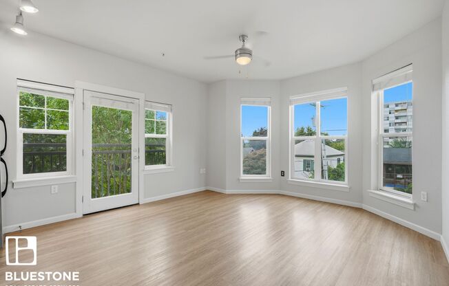 2 beds, 1 bath, 622 sqft, $1,575, Unit 212