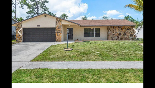 4639 BLUE PINE CIR