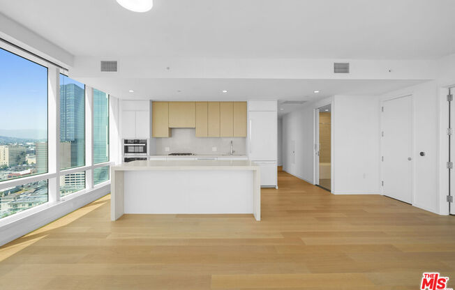 2 beds, 2 baths, 1,305 sqft, $4,800, Unit 2811